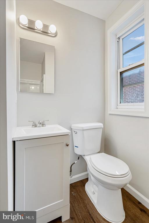 Building Photo - 1340 Pontiac Ave