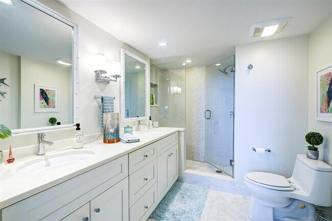 Building Photo - 5480 N Ocean Dr
