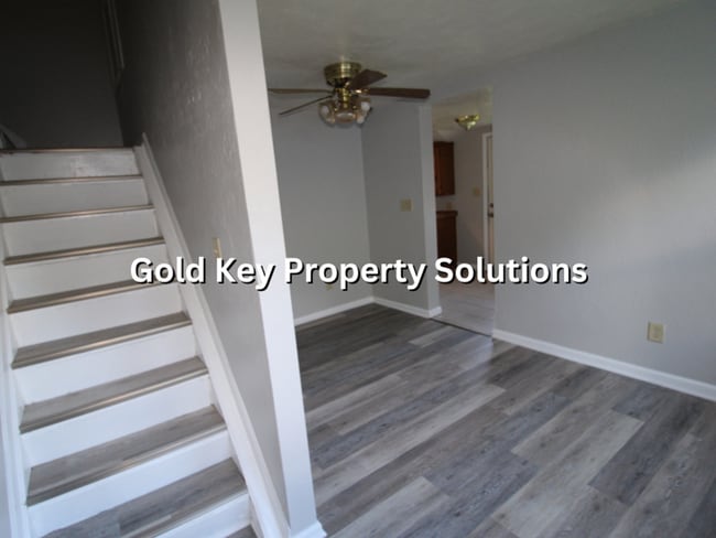 Building Photo - 2-Story 3 BR 1 BA House with Dining Room SECTION 8 APPROVED