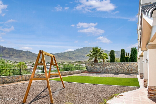 Building Photo - 6489 Calle Placido Dr