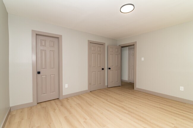 Building Photo - 4 Magnolia Ct