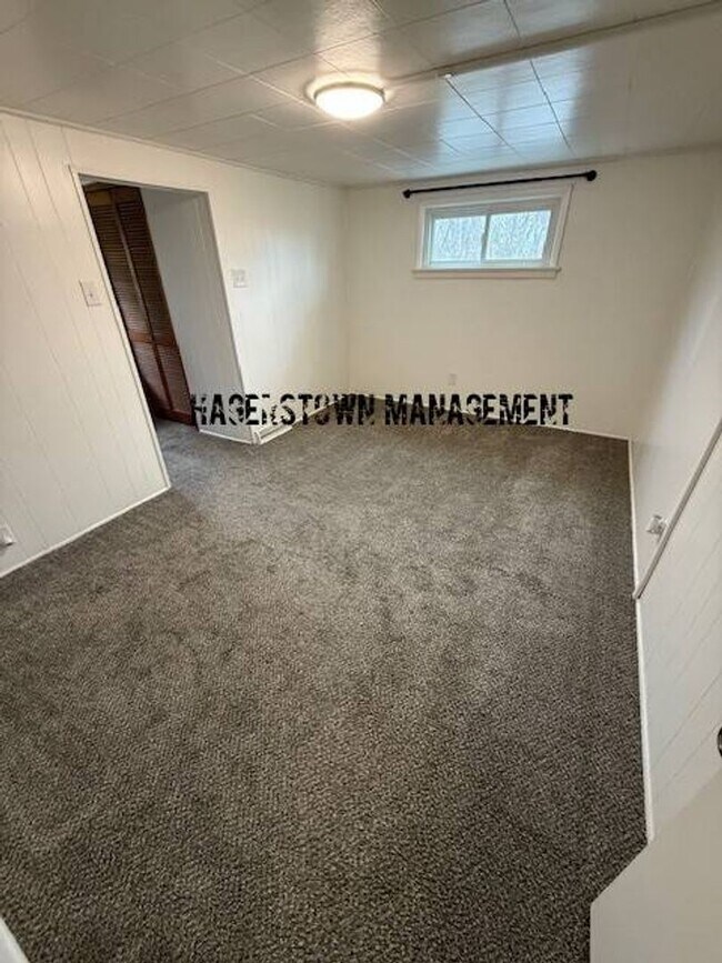 Building Photo - JUST REDUCED - MUST SEE - Single Level Living