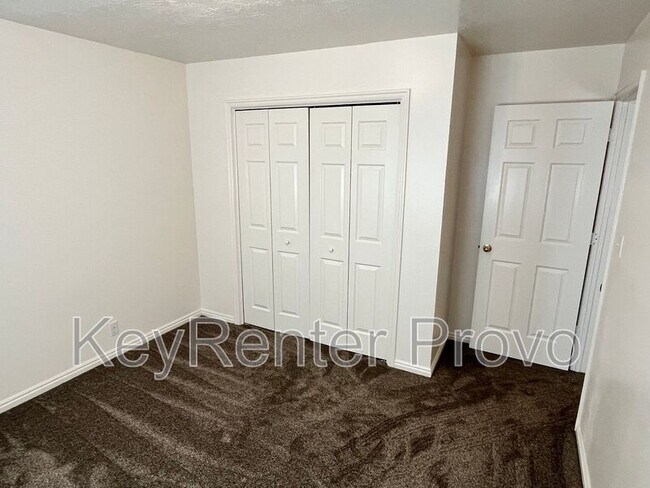 Building Photo - 1893 W 800 N St