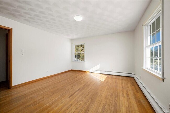 Building Photo - 3806 Harding Rd