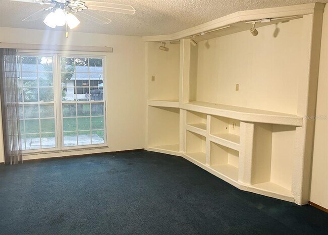 Building Photo - 7410 Orangeview Cir