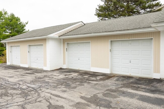 Building Photo - 54 Bennett Common Way