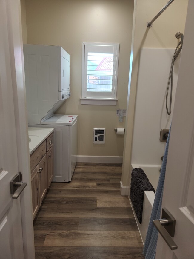 Building Photo - 228 Trails End