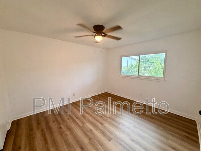 Building Photo - 1241 Grove Park Ln