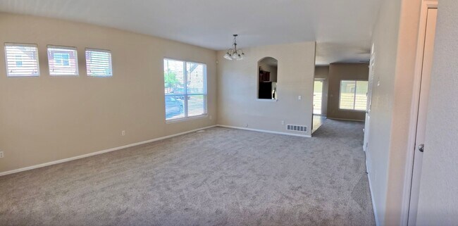 Building Photo - 3408 Kingfisher Nest Grove