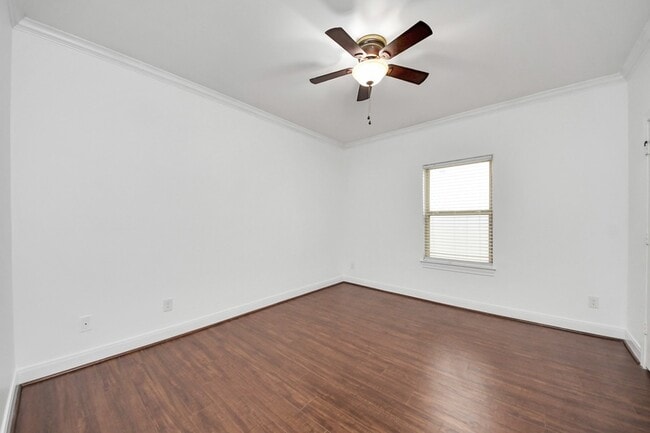Building Photo - 11045 Upland Forest Dr