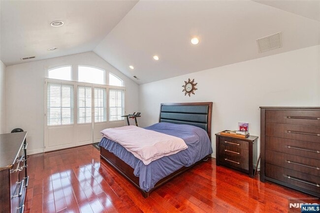 Building Photo - 115 Kensington Ln