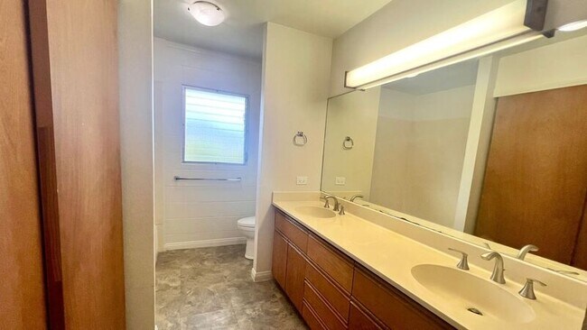 Building Photo - 45-436-436 Ihilani St