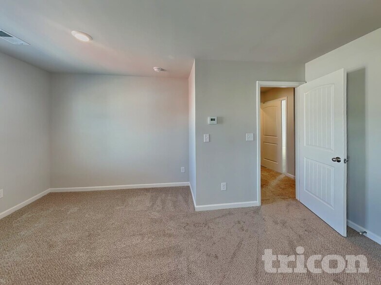 Building Photo - 1433 Veranda Ln