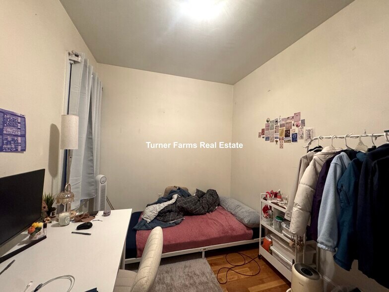 Building Photo - 616 Columbus Ave