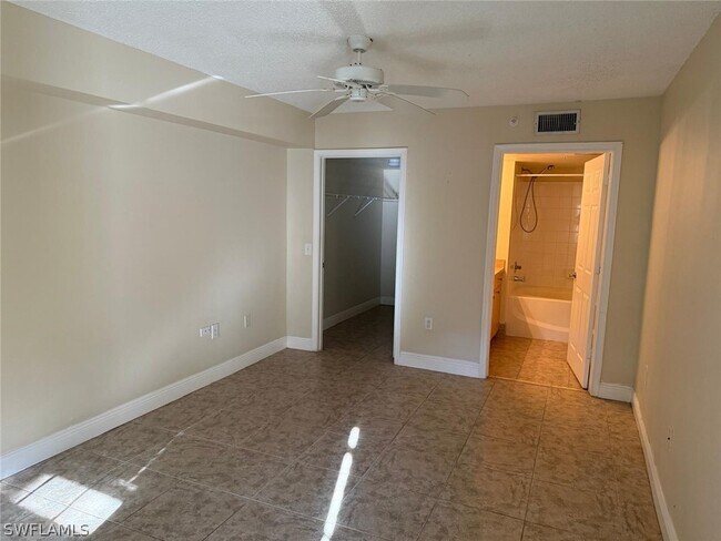 Building Photo - 8735 River Homes Lane