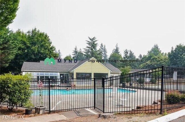 Building Photo - 9805 Avondale Rd NE