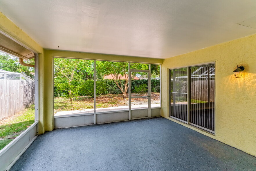 Building Photo - 1605 Scotch Pine Dr