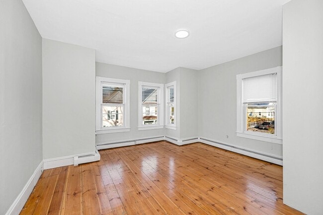 Building Photo - 339 Lincoln St