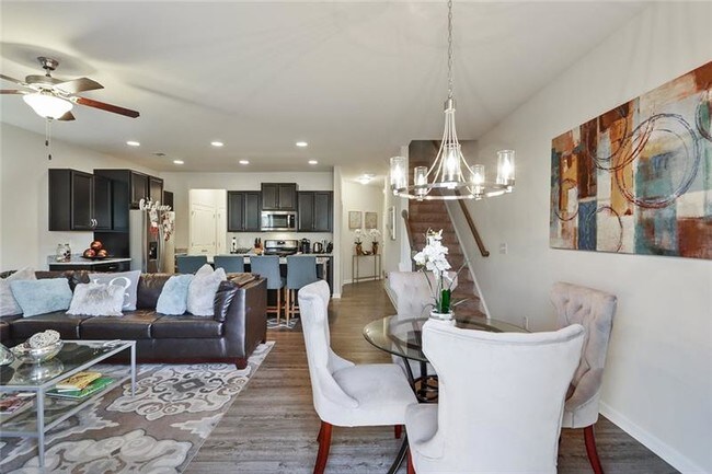 Building Photo - 3041 Creekside Overlook Way
