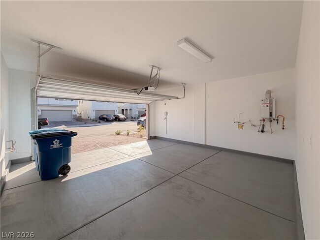 Building Photo - 6972 Dandelion Pk Ave