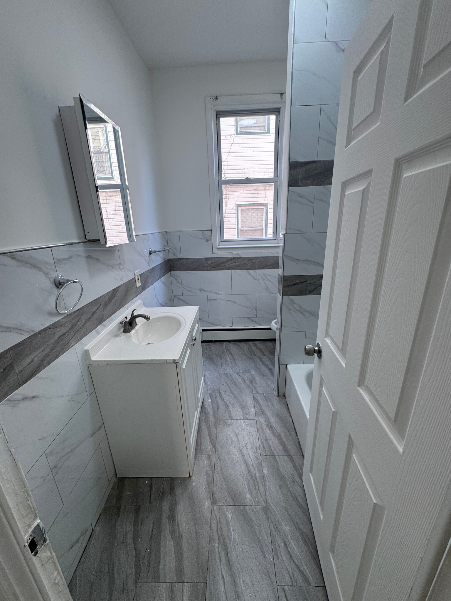 Building Photo - 11 Baldwin Ave