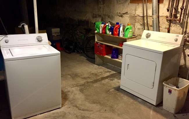 Laundry Facilities - 518 S Mills St