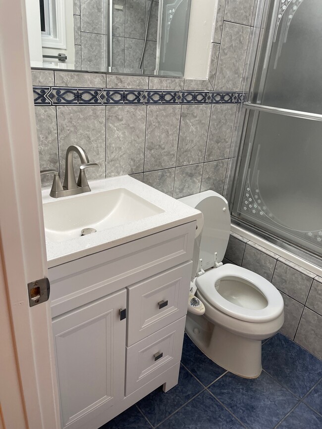 Building Photo - 4028 Tilden Ave