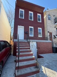 Building Photo - 85 Kearney Ave