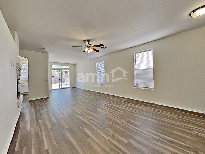 Building Photo - 265 S Summer Meadow St