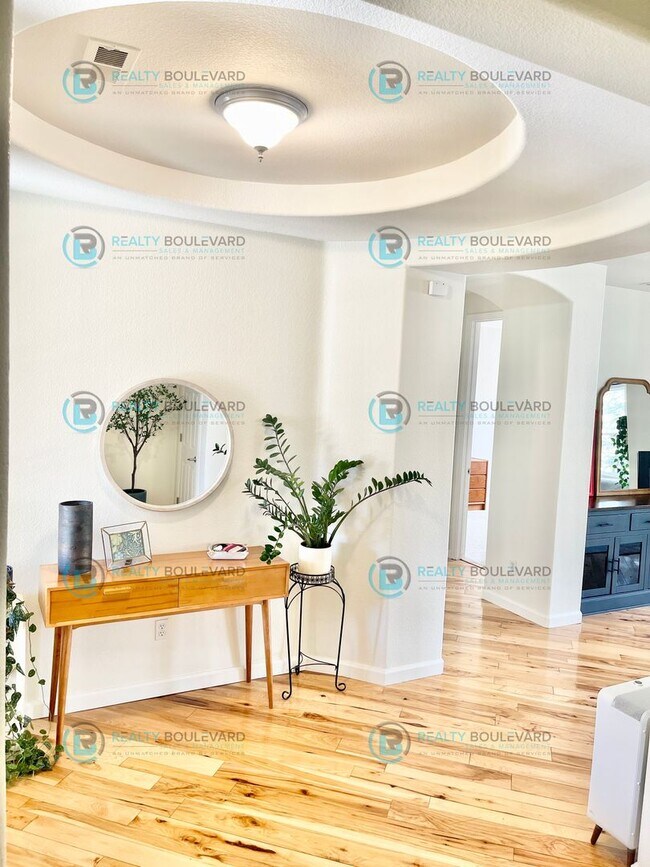 Building Photo - Beautiful 3 bedroom 2 bath house in Sommersett with access to Amenities-Including a clubhouse, re...