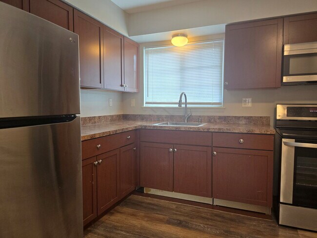 Building Photo - 25348 Shiawassee Cir