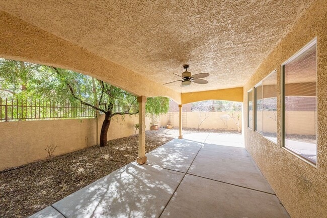 Building Photo - Beautiful 4-bedroom home located in Henderson