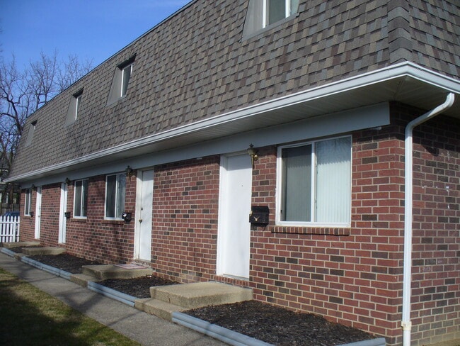Building Photo - 212 E Tompkins St