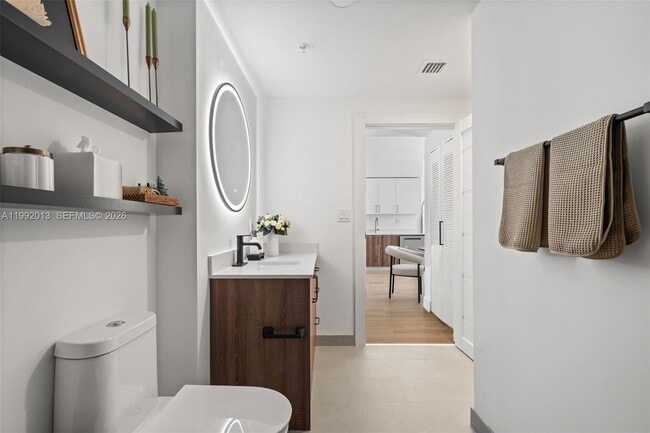 Building Photo - 2479 NE 192 St