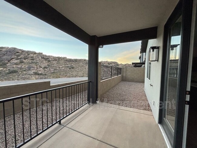 Building Photo - 3968 Fossil Way