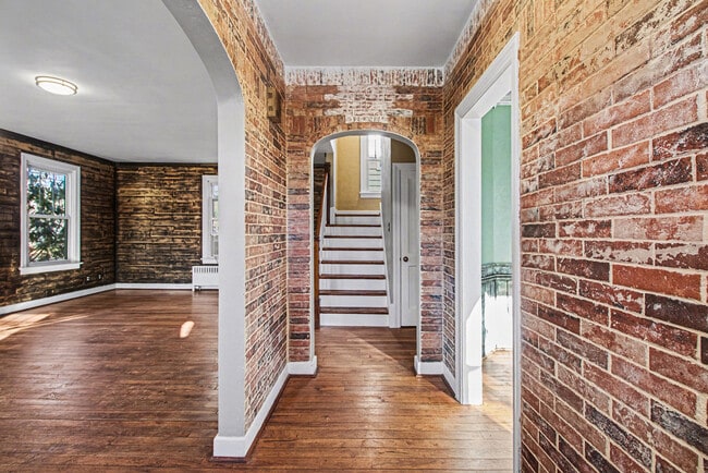 Building Photo - 41 S 27th St