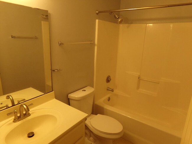 Building Photo - Charming Home in Havelock