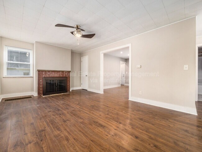 Building Photo - 1621 Sullivant Ave