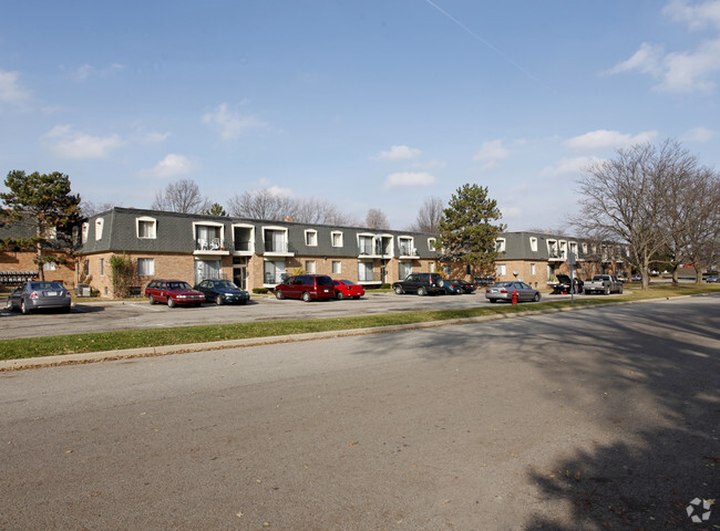 Building Photo - Greenway Park Apartments