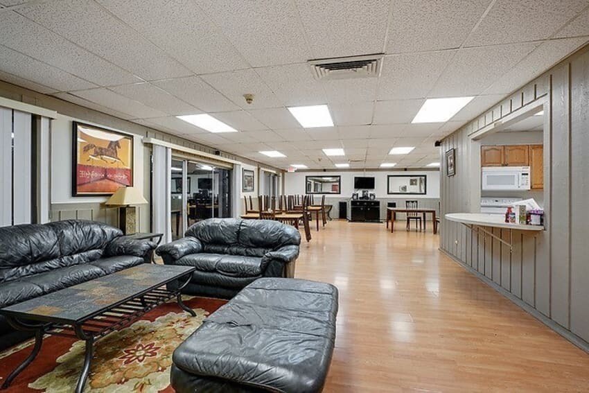 Building Photo - 16W540 87th St