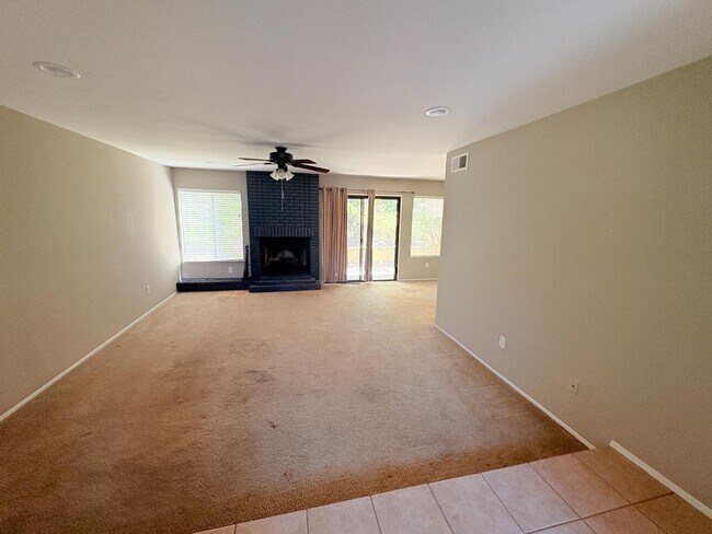 Building Photo - 10381 Crosscreek Terrace