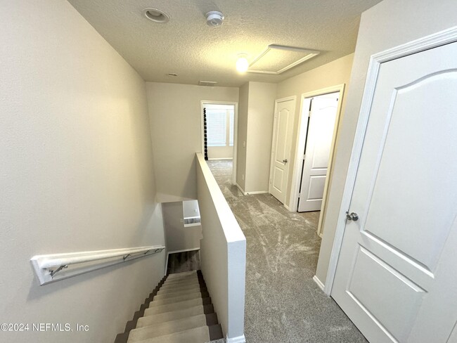Building Photo - 277 Michelangelo Pl