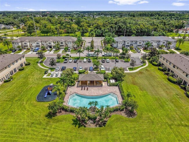 Building Photo - 2480 Seven Oaks Dr