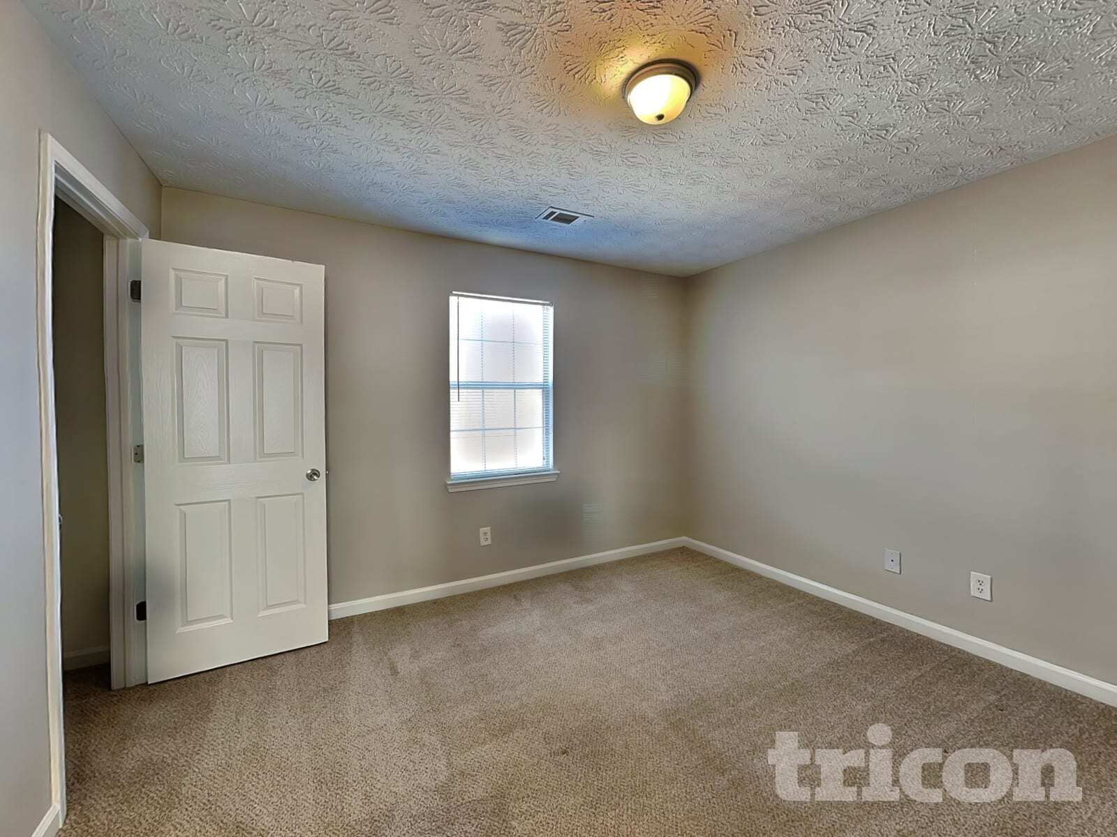 Building Photo - 160 Brighton Dr