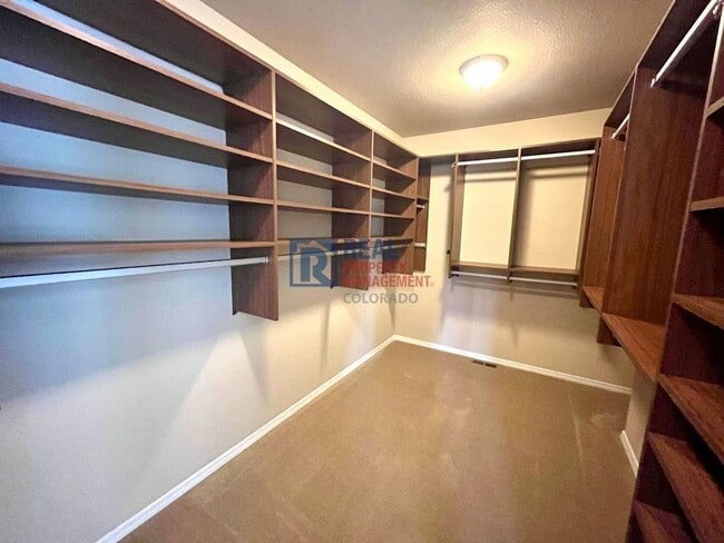 Building Photo - 10776 Forest Creek Dr