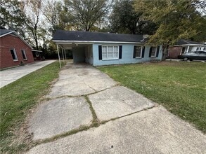 Building Photo - 1352 W Gulf Field Dr