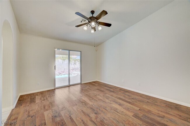 Building Photo - 8208 W Ashkum Ave