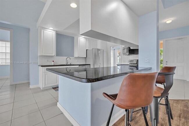 Building Photo - 8033 Kaliko Ln