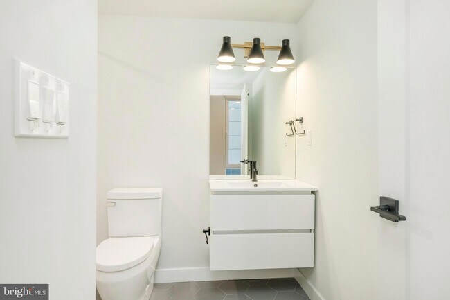 Building Photo - 1102 Germantown Ave