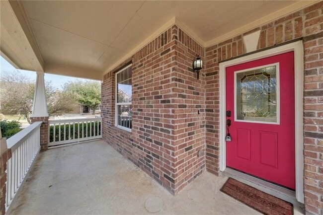 Building Photo - 1136 Beechwood Dr